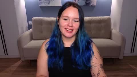Snapshot of miki_miki_cutie chatting on September 14, 1:23 pm Mikki online show from September 14, 1:23 pm