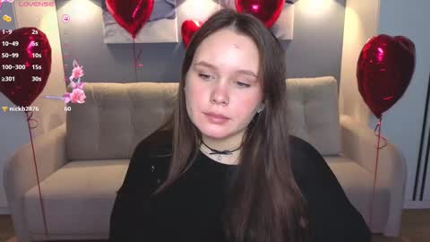 Snapshot of miki_miki_cutie chatting on February 15, 10:21 pm Mikki online show from February 15, 10:21 pm