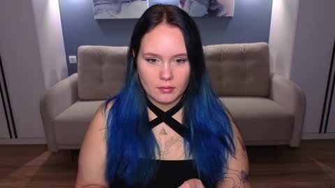 Snapshot of miki_miki_cutie chatting on September 13, 1:13 pm Mikki online show from September 13, 1:13 pm