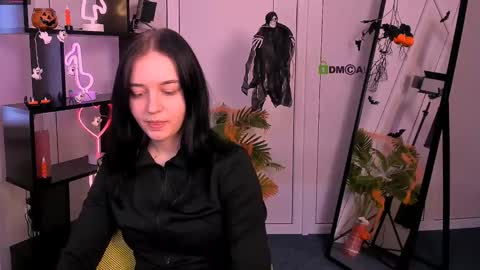 miki_ti online show from November 1, 9:52 am