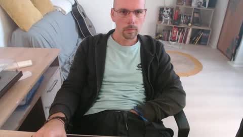 mikmik91 online show from October 13, 10:17 am