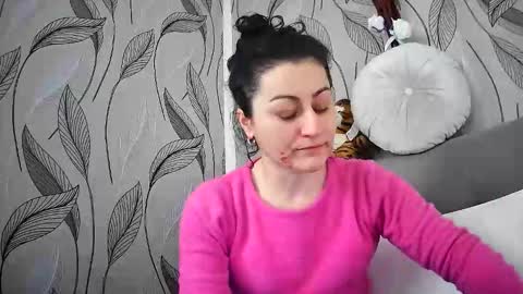 Mikyloveu online show from April 15, 2:53 pm