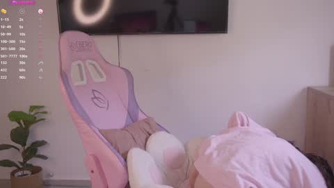 mila_1 online show from September 21, 1:59 pm