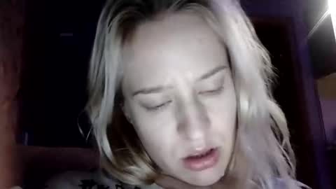 Mila 420 online show from December 19, 8:15 pm