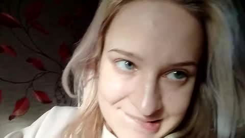 Mila 420 online show from February 8, 9:35 am