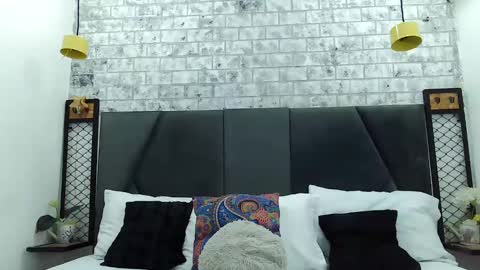 mila_adamss online show from February 14, 10:59 am