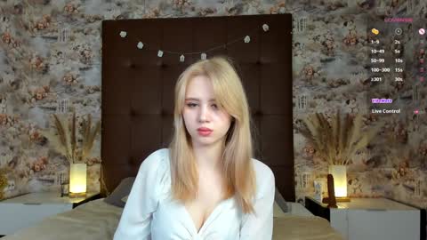 mila_kinor online show from February 1, 11:10 am