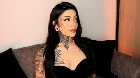     online show from May 7, 12:06 am