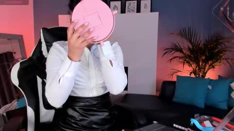 Mila online show from October 29, 11:34 am