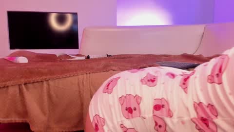 Mila online show from February 2, 2:45 pm