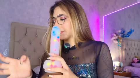 MILA    online show from May 30, 4:11 am