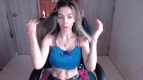 milacoxx8819 online show from February 11, 2:57 pm