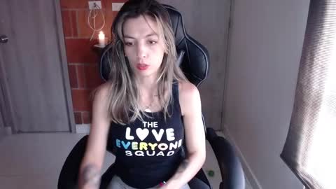 milacoxx8819 online show from March 1, 3:05 pm