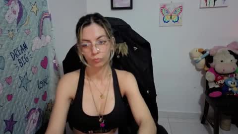 milacoxx8819 online show from September 8, 11:59 pm