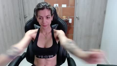 milacoxx8819 online show from March 5, 1:28 pm