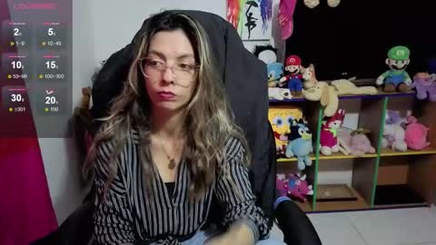 milacoxx8819 online show from October 28, 3:07 am