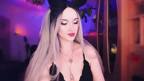 MiladyJolie online show from March 6, 3:35 am