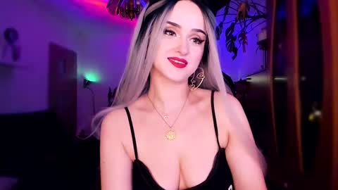 MiladyJolie online show from December 22, 12:16 pm