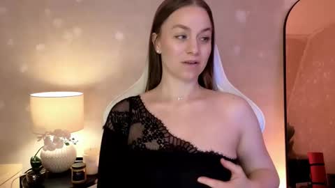 Mila Fleur online show from October 2, 2:16 pm