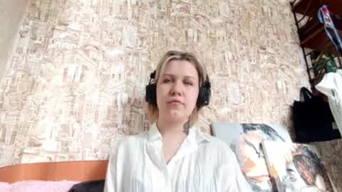 Chloe online show from March 28, 4:25 am