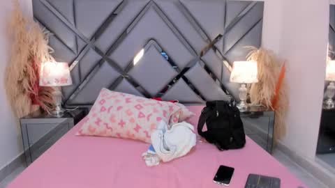 milan_lewiss online show from October 14, 12:19 pm