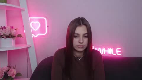 milanaangelas online show from February 7, 1:43 pm