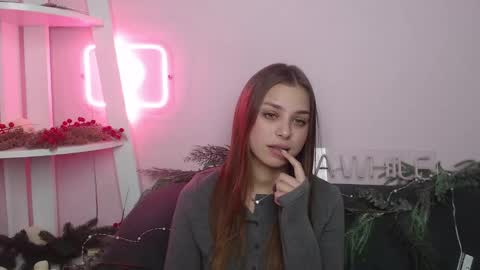 milanaangelas online show from January 13, 8:49 pm