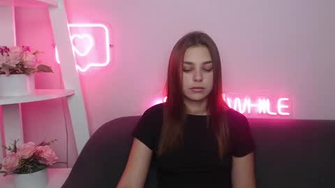 milanaangelas online show from February 2, 11:07 am