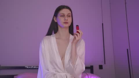 Snapshot of milanabaileys chatting on December 14, 12:01 pm Milana online show from December 14, 12:01 pm