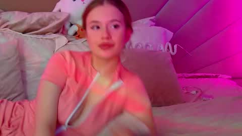 Snapshot of milanabalmain chatting on March 3, 1:56 pm MilanaBalmain online show from March 3, 1:56 pm