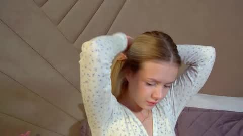 MilanaBalmain online show from March 10, 4:39 am