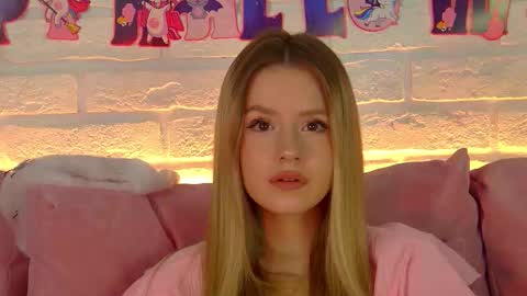 MilanaBalmain online show from November 4, 4:25 am