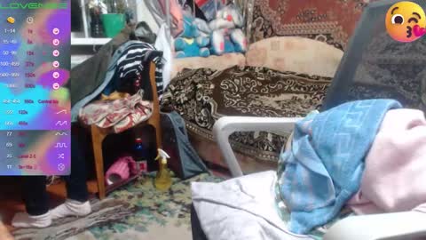 Luna-- link in bio online show from December 4, 7:24 pm