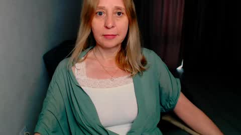 Milena online show from May 15, 7:50 am