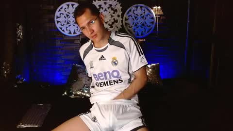 milandavid1 online show from March 31, 6:30 pm