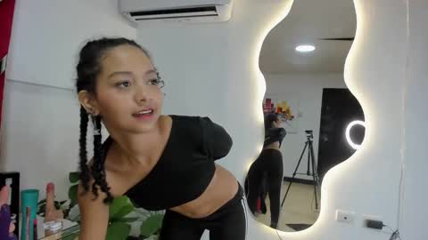 milanx2 online show from February 18, 12:15 am