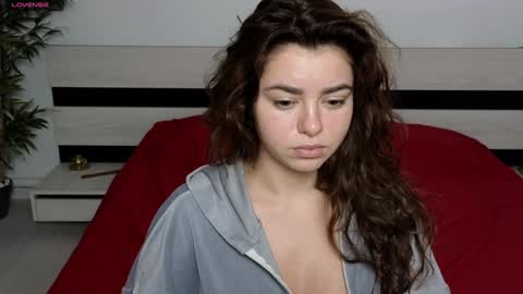 Mila online show from December 5, 6:59 am