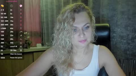 Snapshot of milanna_x chatting on September 17, 4:32 pm milanna_x online show from September 17, 4:32 pm
