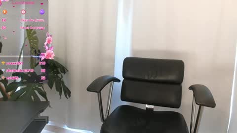 MILAN SANTANA online show from February 20, 9:09 pm