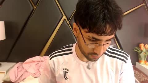 milanzaire online show from September 17, 12:25 am