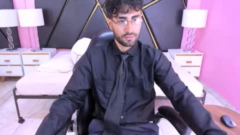 milanzaire online show from November 16, 1:29 am