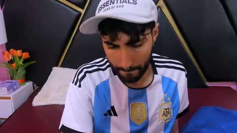 milanzaire online show from October 23, 1:51 am