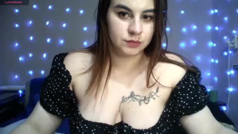 Snapshot of milaxcute chatting on February 13, 3:35 pm Milaxcute online show from February 13, 3:35 pm