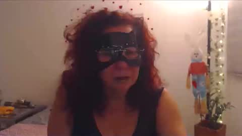 milchanell online show from April 12, 4:27 am