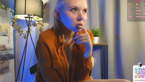 Mila online show from February 3, 8:46 am