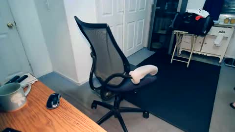 Milehi1958 online show from October 31, 9:53 am