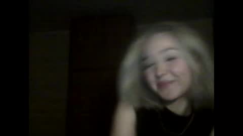 Snapshot of milena391630 chatting on February 18, 12:05 am Milena new nonude shy blonde natural online show from February 18, 12:05 am