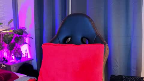 milena_lawson online show from September 9, 1:33 pm