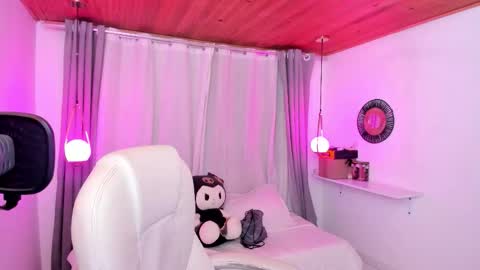  IEY EY  online show from October 21, 3:33 am