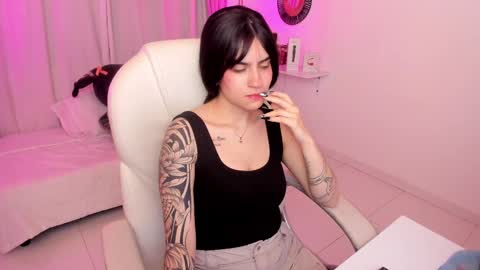  IEY EY  online show from October 19, 3:22 am